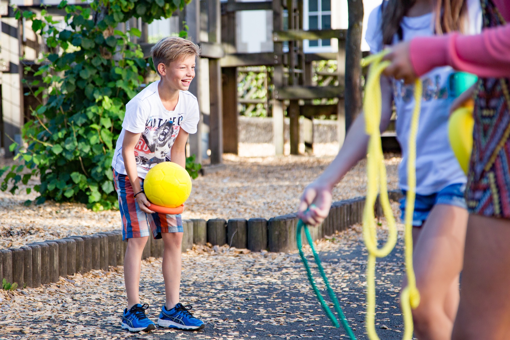 20160719140300_WJ-Kulmbach-Spende-PestalozziGrundschule-Spiel.jpg2.jpg