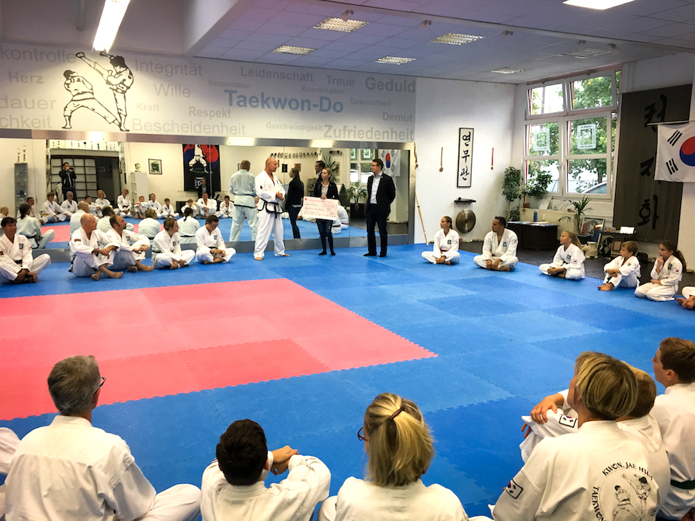 20170915160832_WJ-Spenden-Teakwon-Do-2.jpg