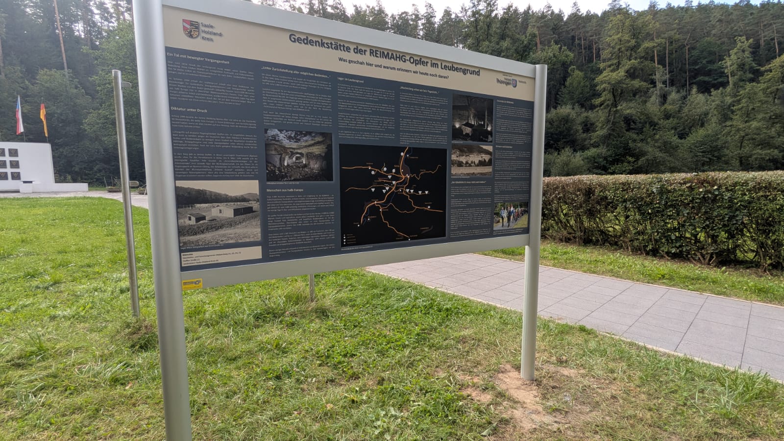 Neue Informationstafel im Leubengrund